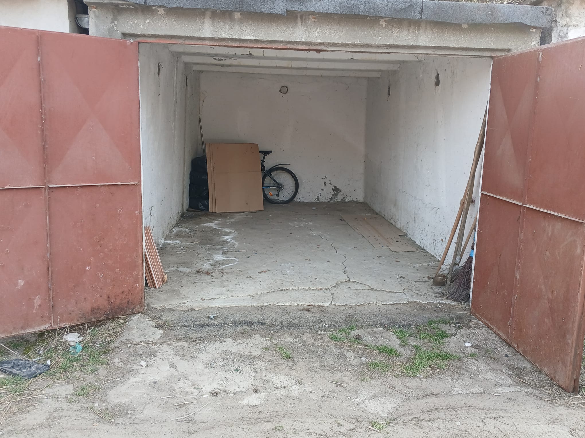 Inchiriere Garaj Zorilor, Cluj | Spatios pentru masina sau depozitare