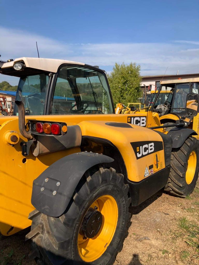 Incarcator frontal jcb de vanzare 30000e usor negociabil sunati 0744709684