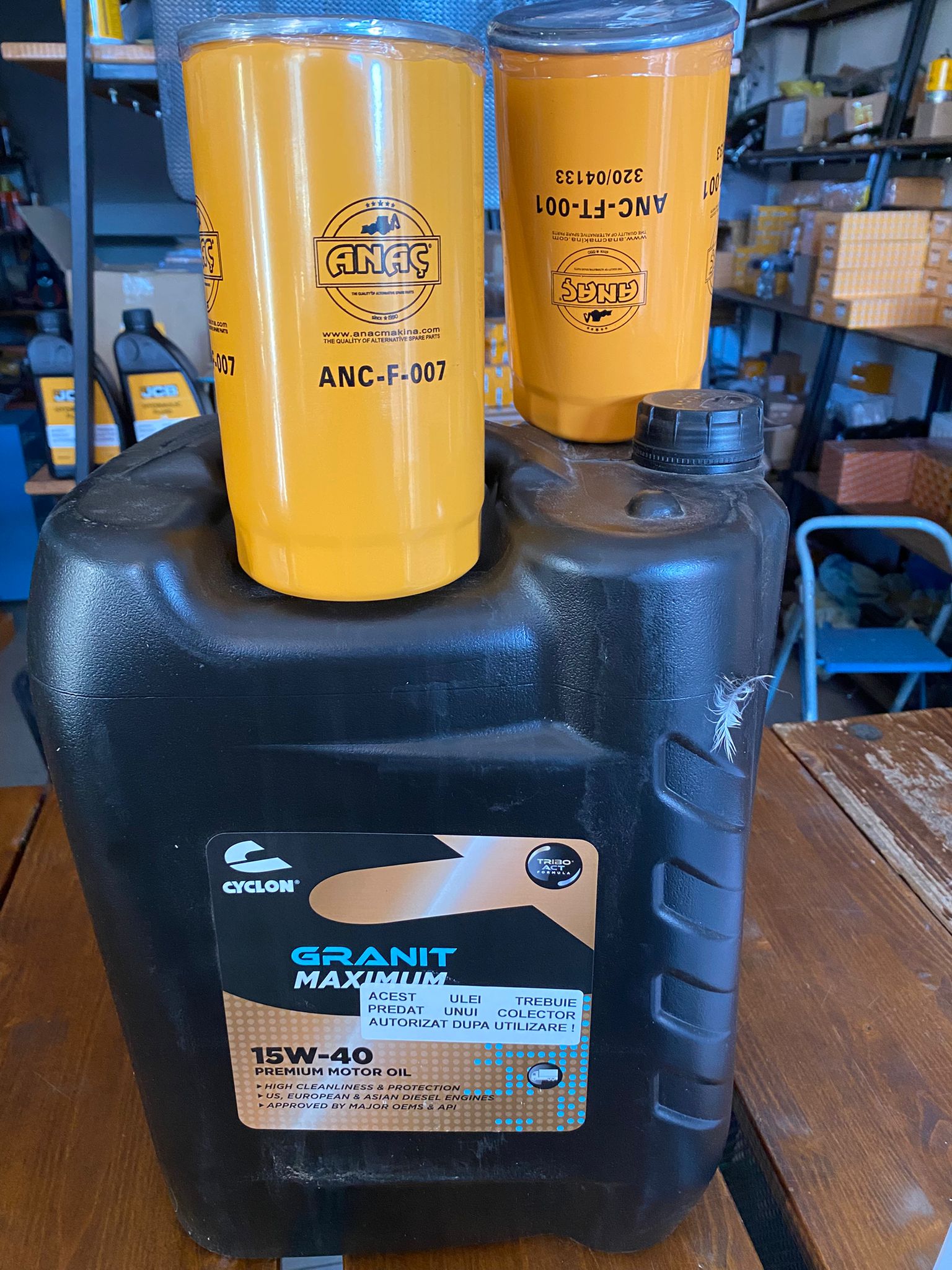 Oferta de ulei motor 15W40 cu filtru de motor GRATUIT