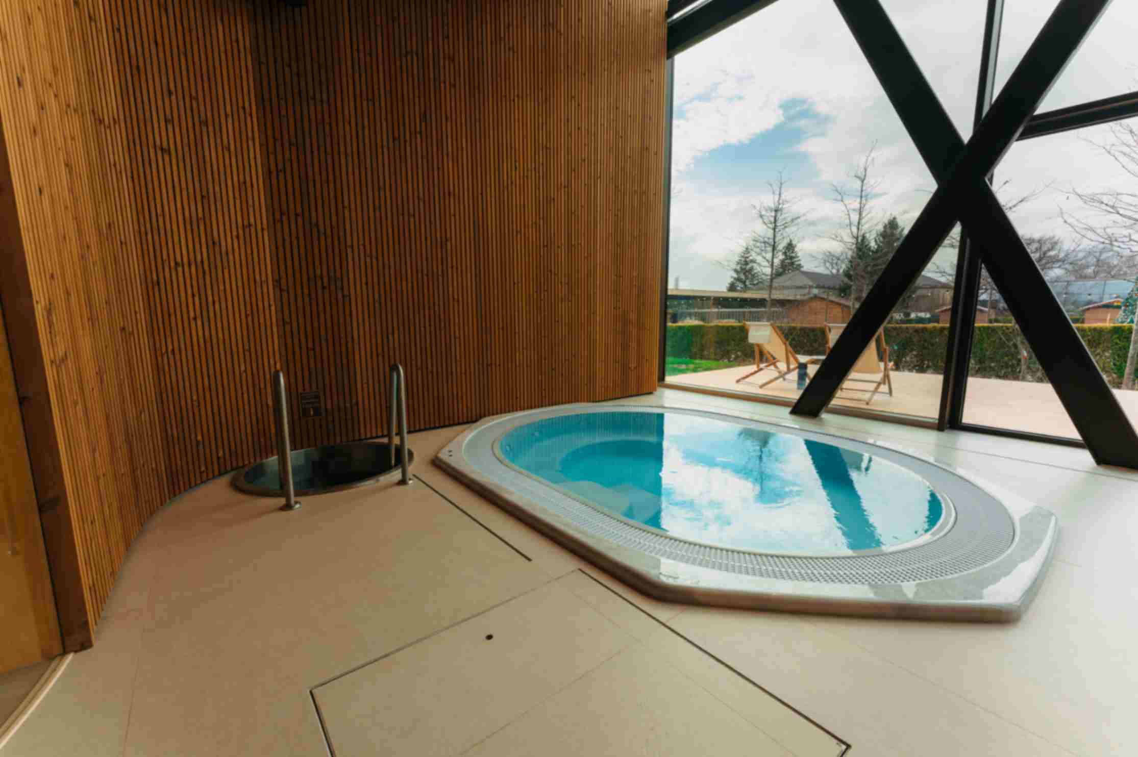 Planul perfect cu prietenii: o zi la Wine Spa Castel Mimi