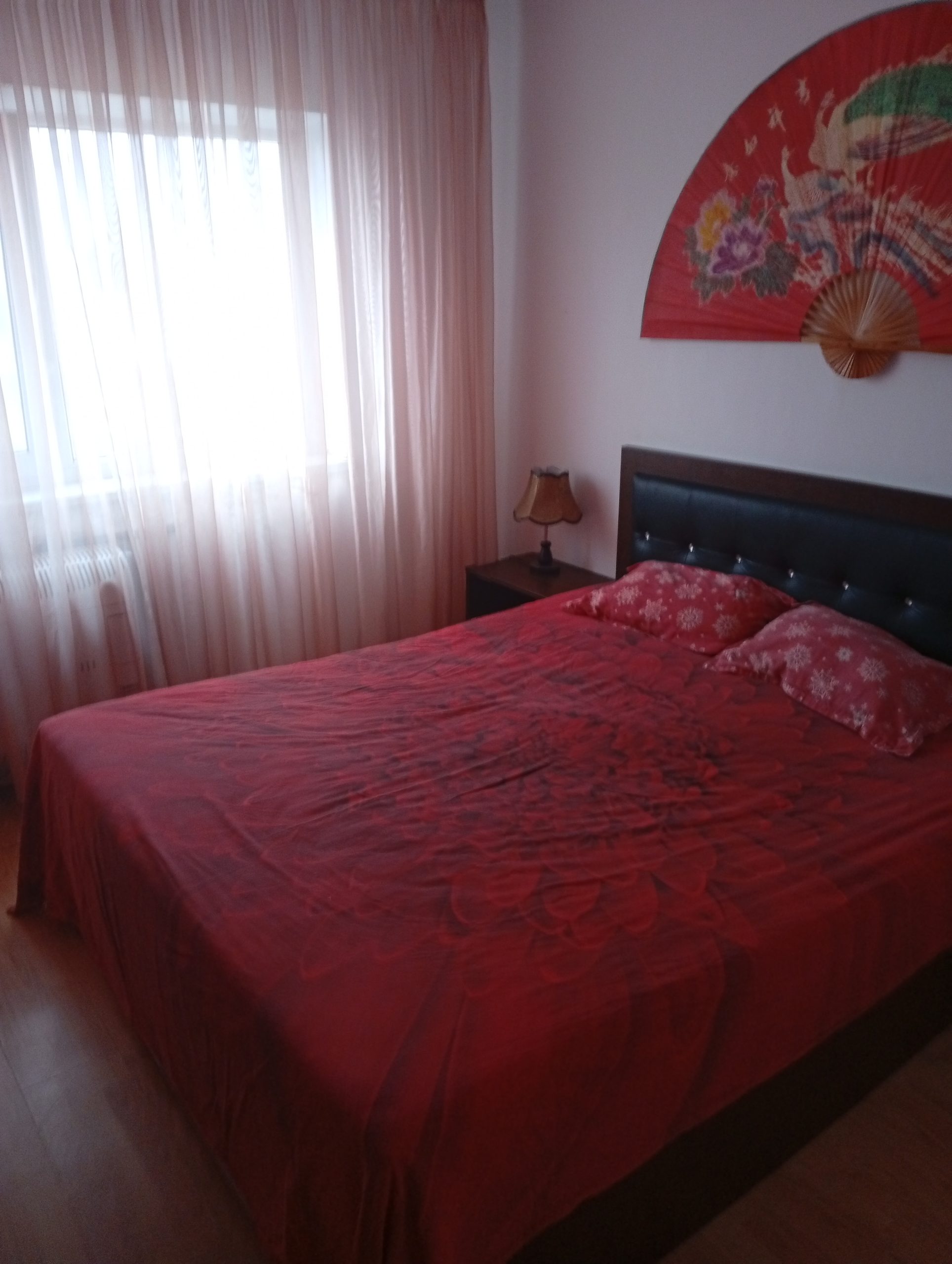 Ofer spre închiriere o comera