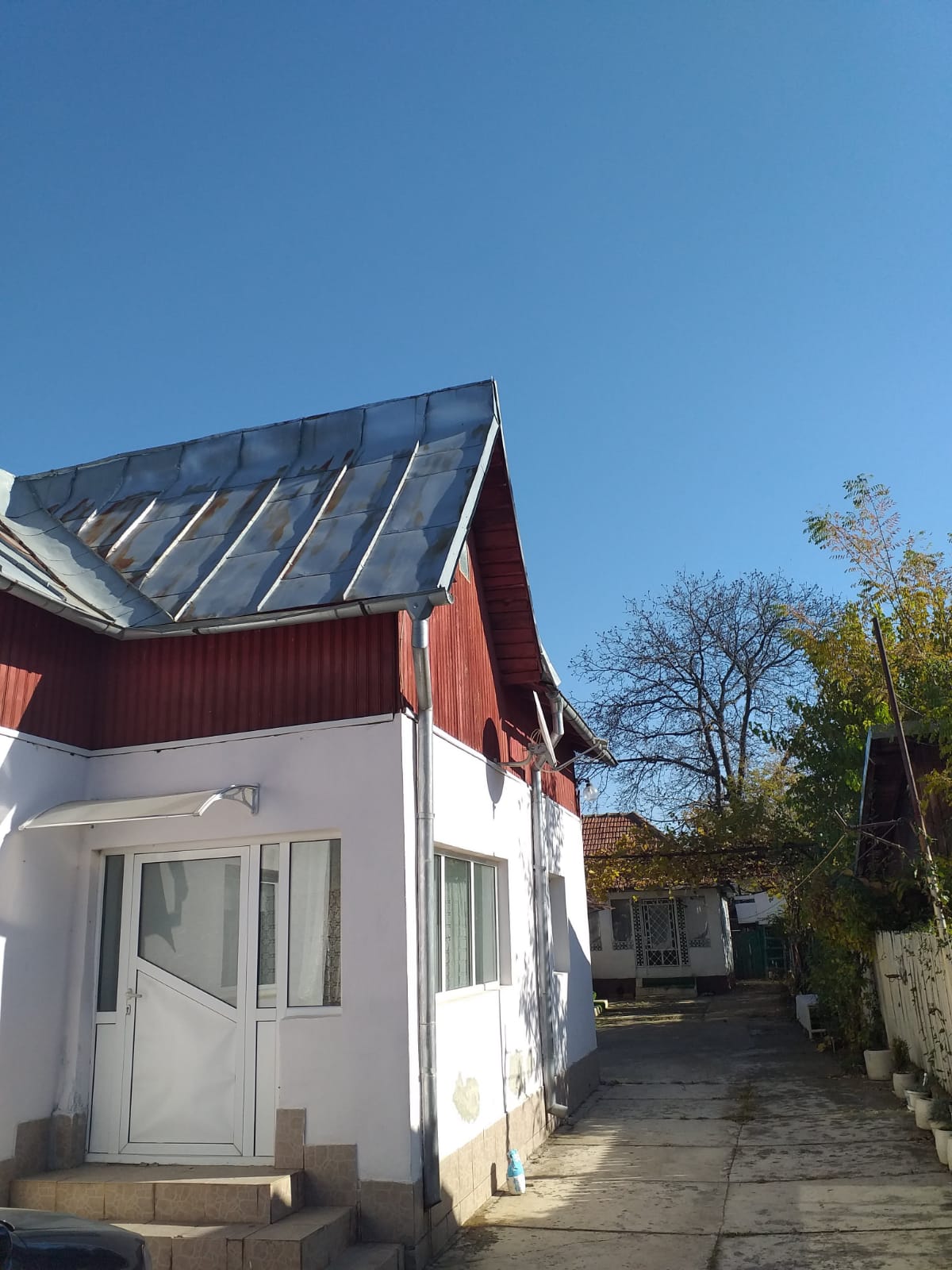 Casa de vanzare in Cocorastii Caplii, la 7 km de Campinae