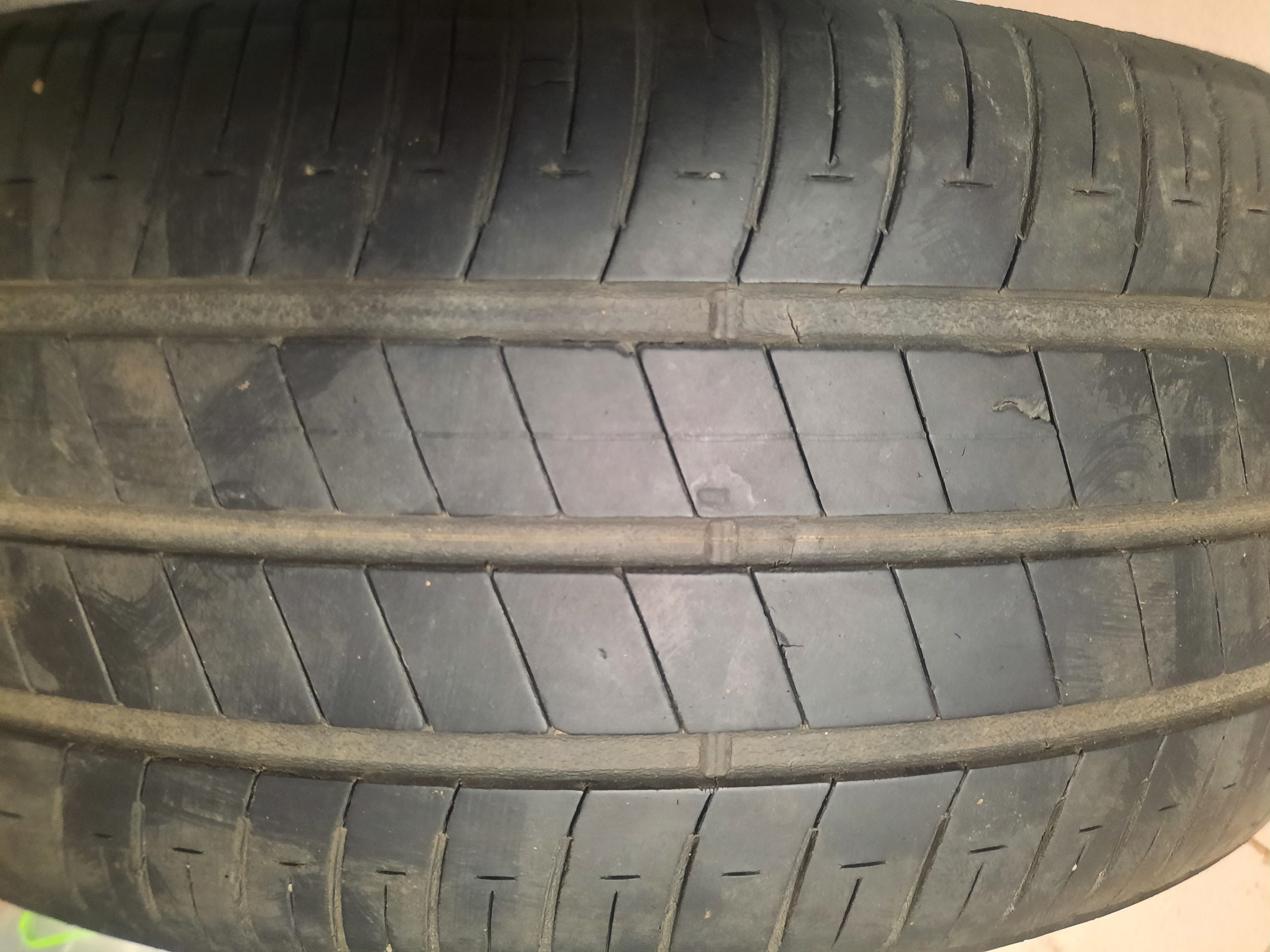 Vând anvelope vară Bridgestone