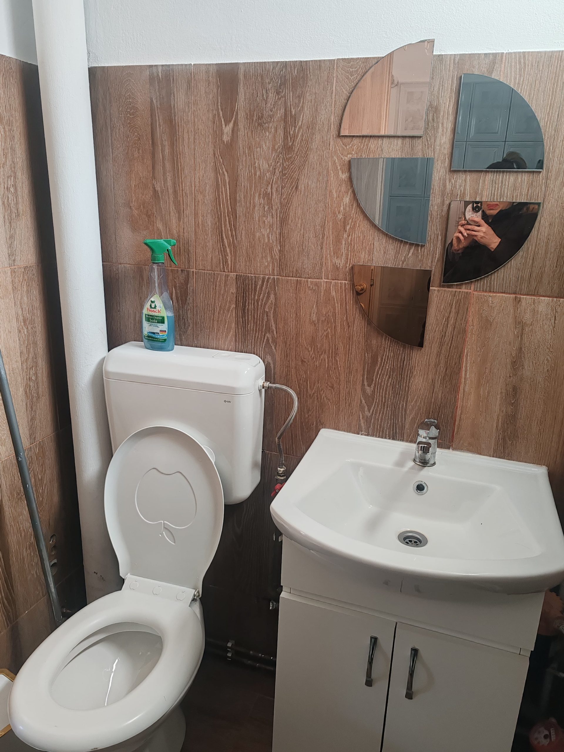 Închiriez spațiu comercial în Reșița