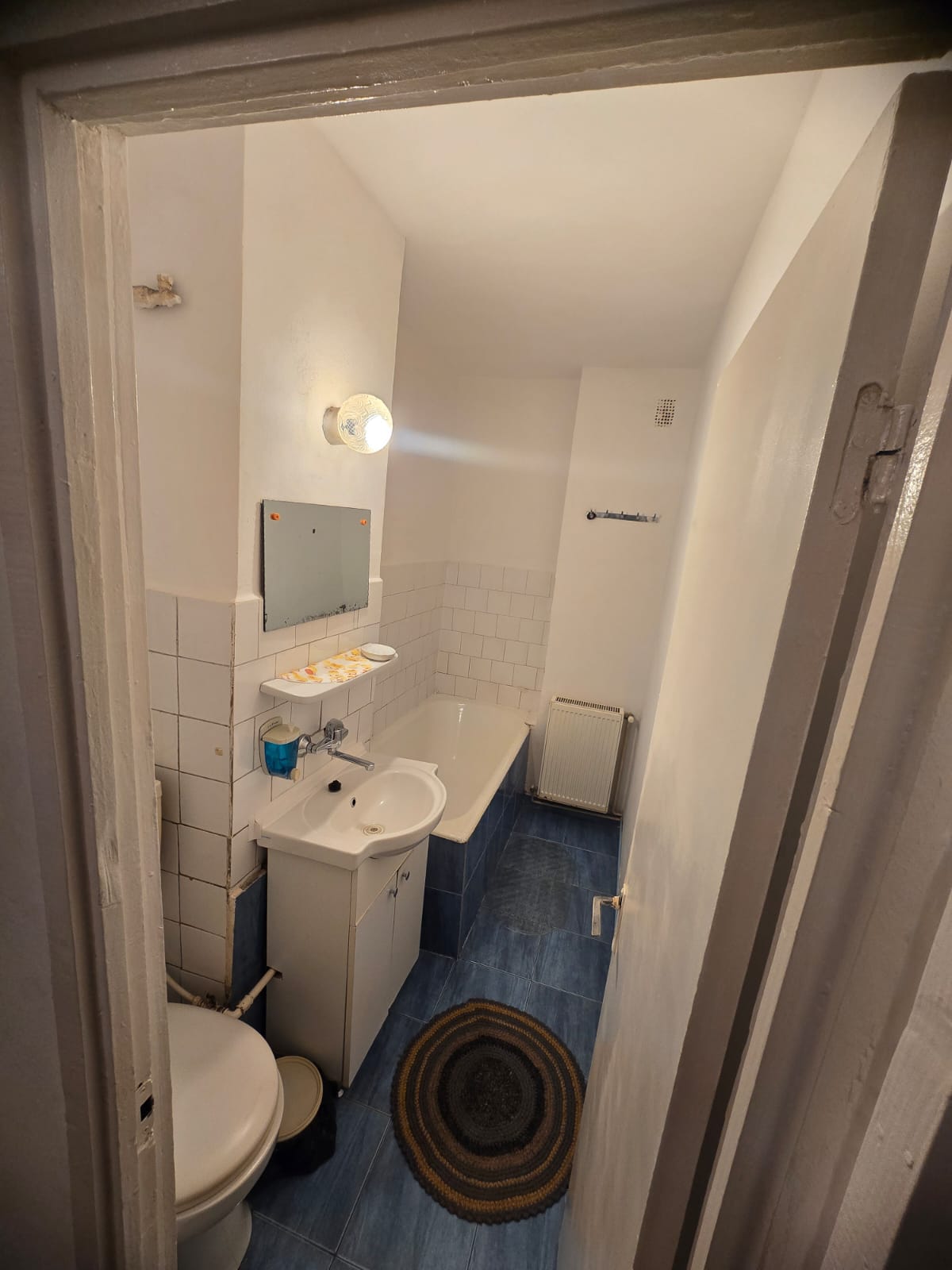 Închiriez în Reghin garsonieră confort I