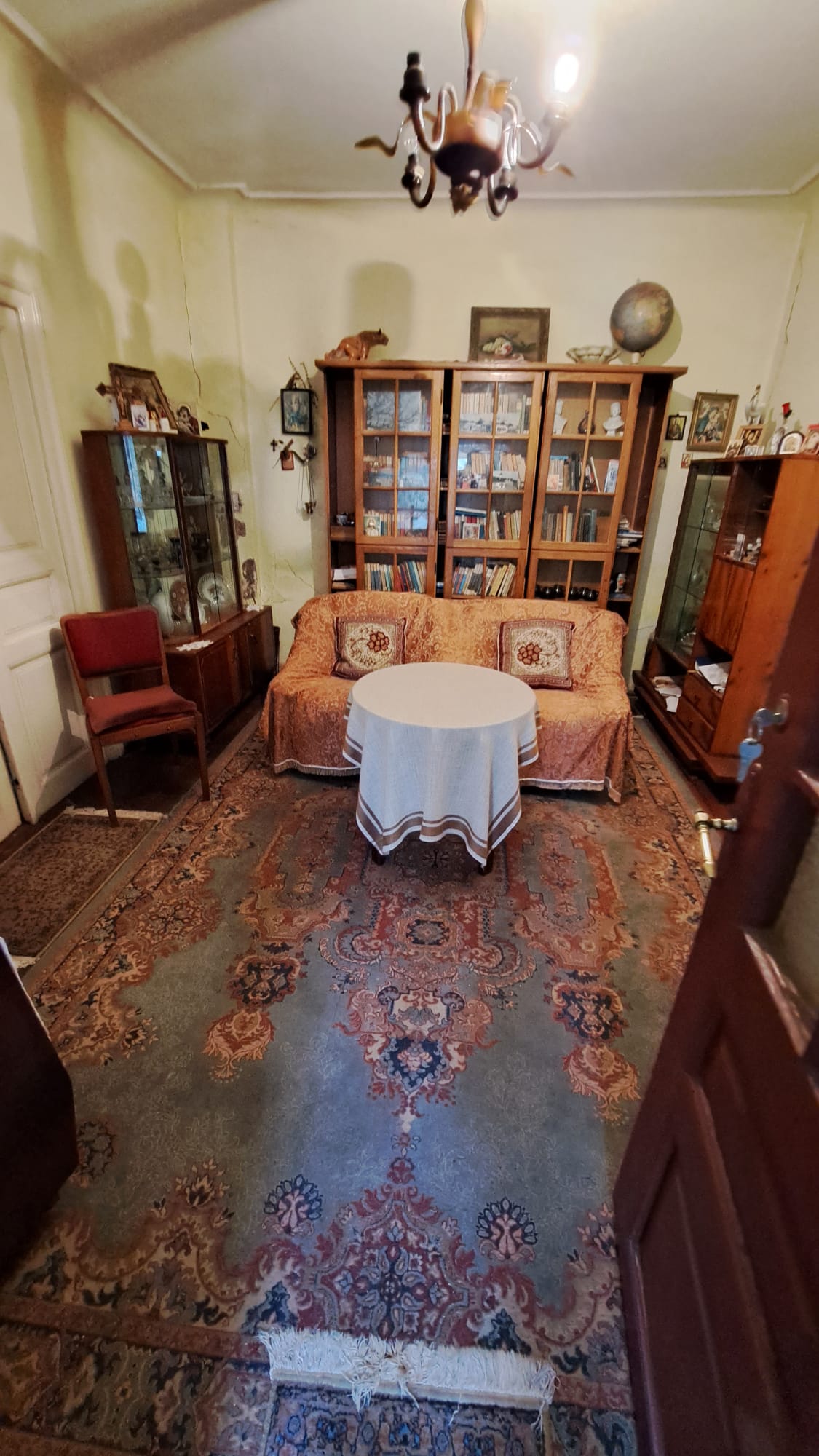 Ocazie!!! Casa 3 camere, 80 mp utili, centrala gaze, curte