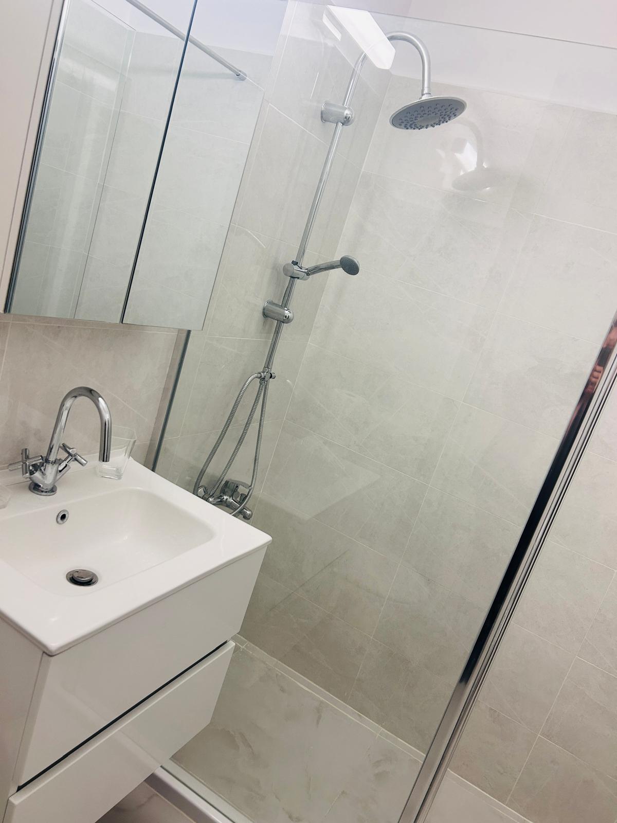 Garsonieră de închiriat – Rond Piața Alba Iulia, București