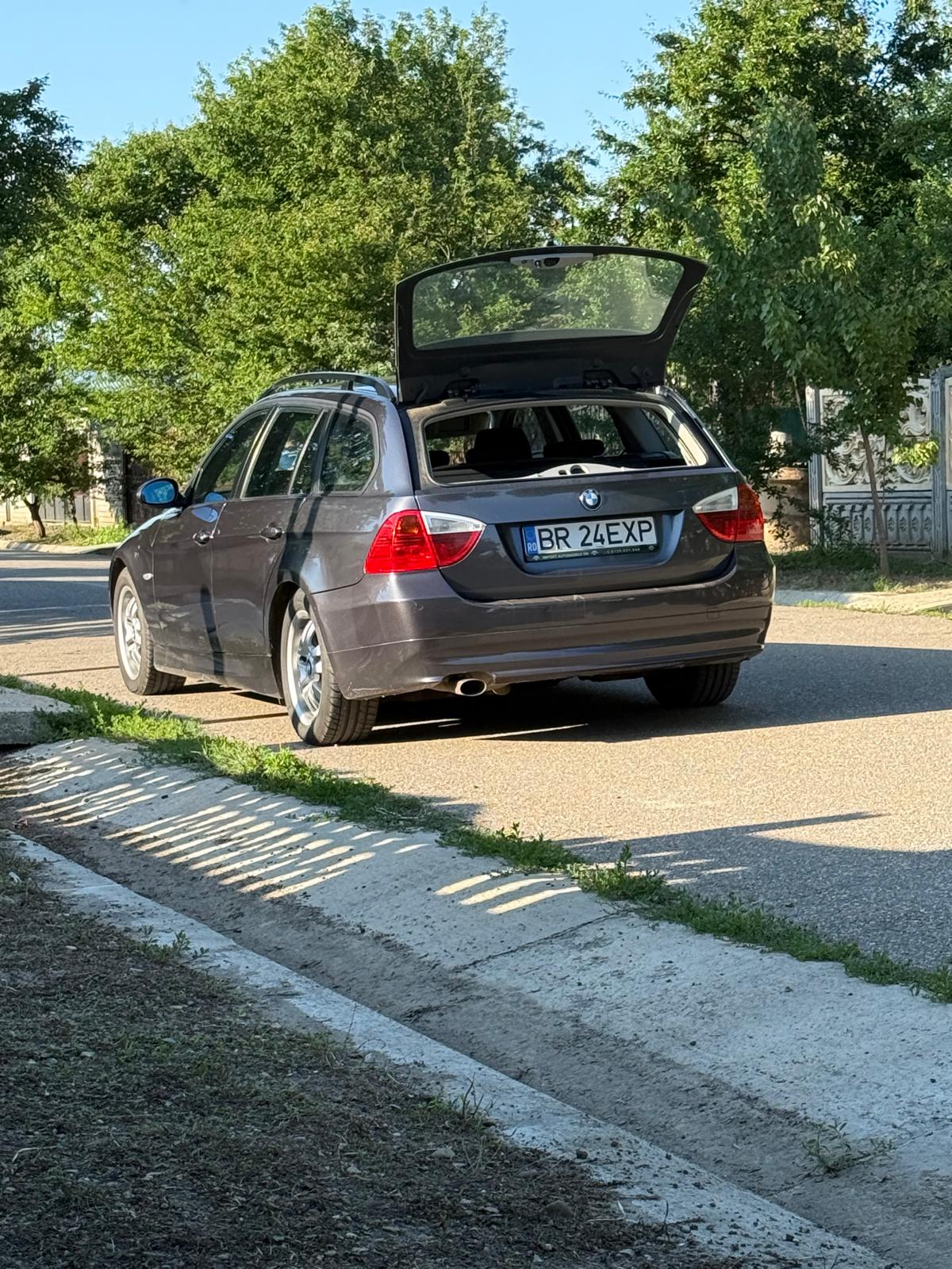 Vând BMW în stare foarte bună!
