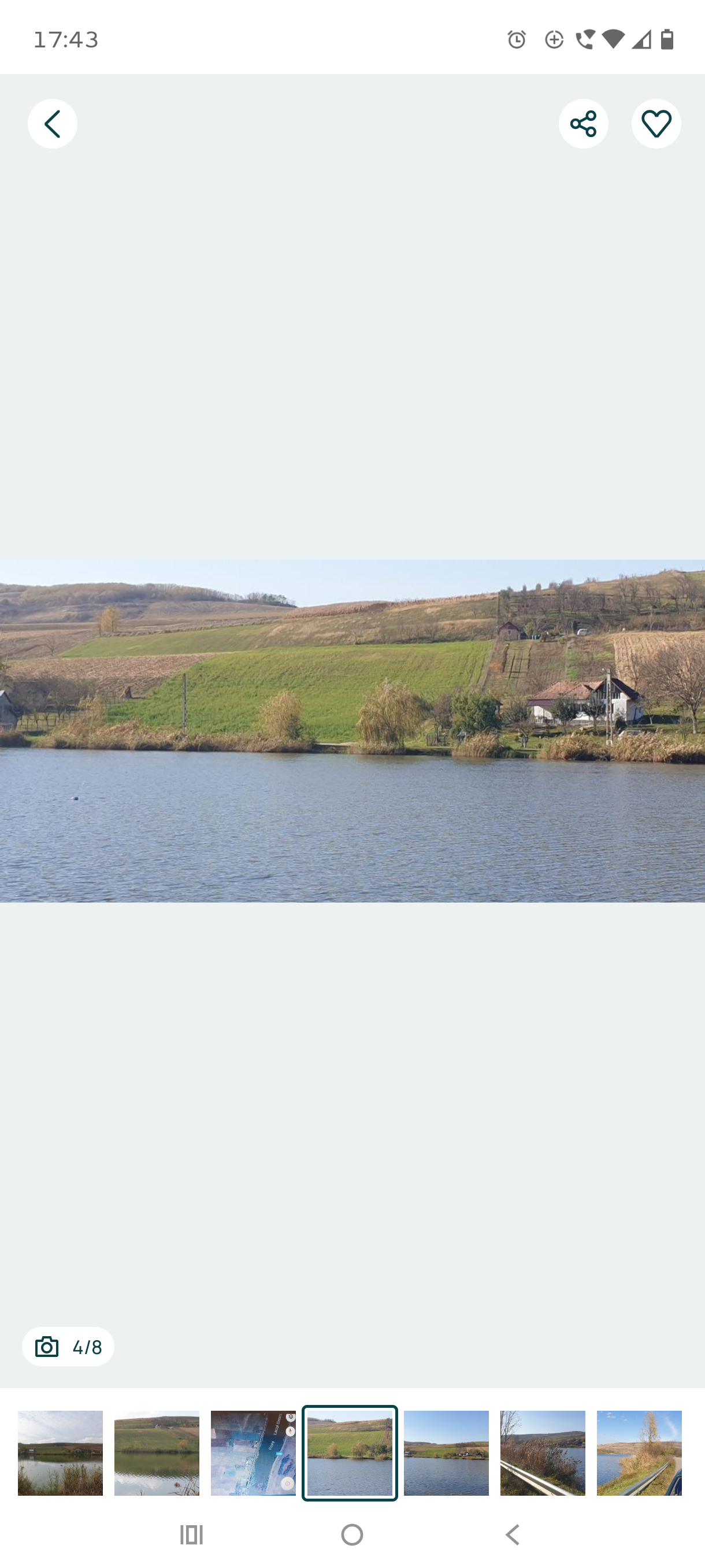 Teren intravilan cu front la lac