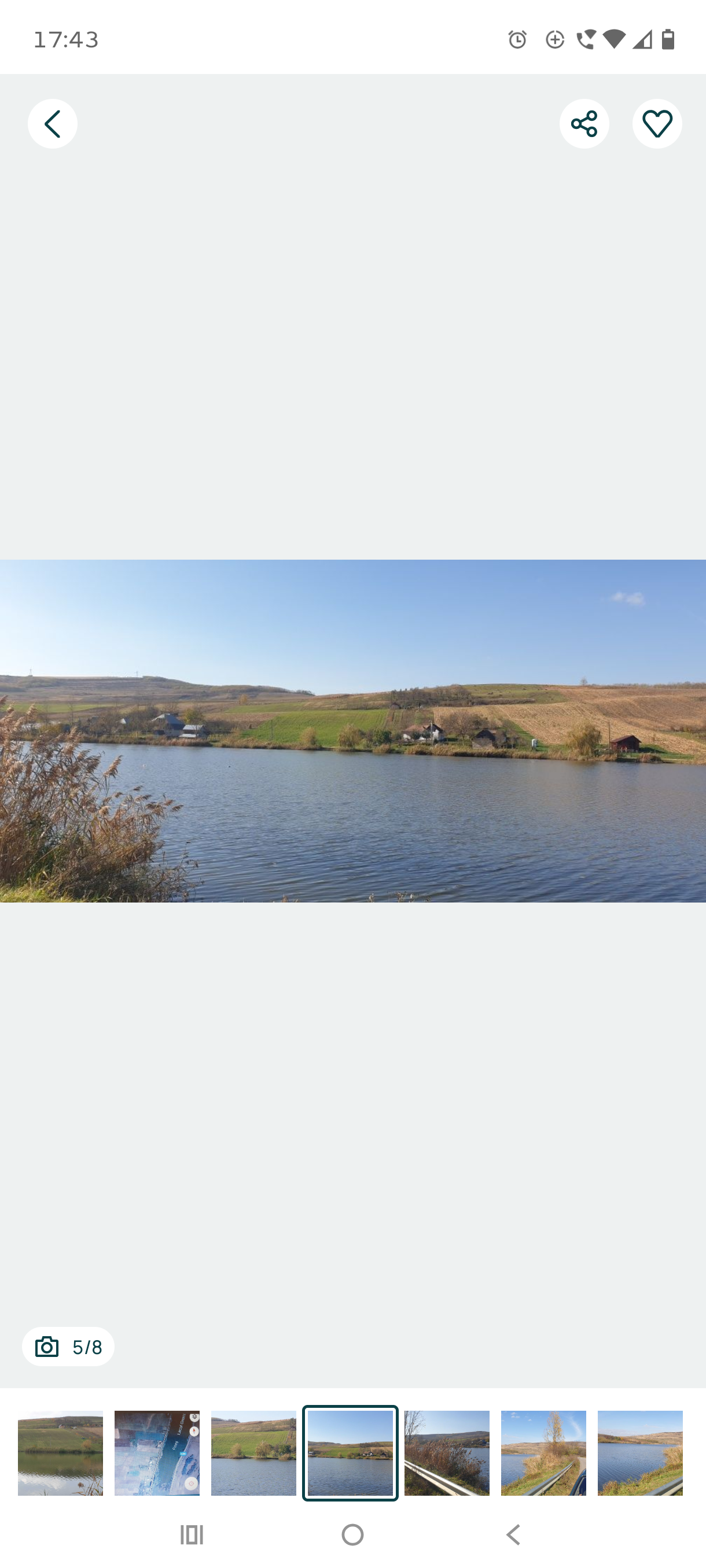 Teren intravilan cu front la lac