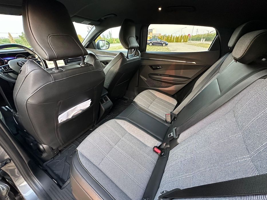 Renault Megane e tech 220 cp, 16000 km, supercharge, garanție extinsa