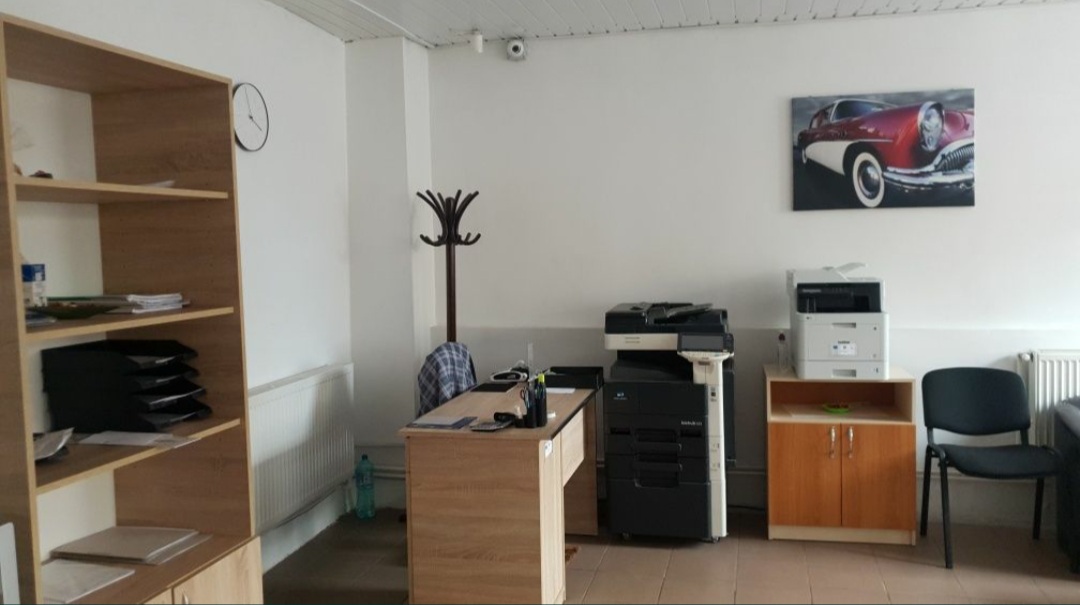 Inchiriez spatiu comercial 40 mp pe strada Amaradia