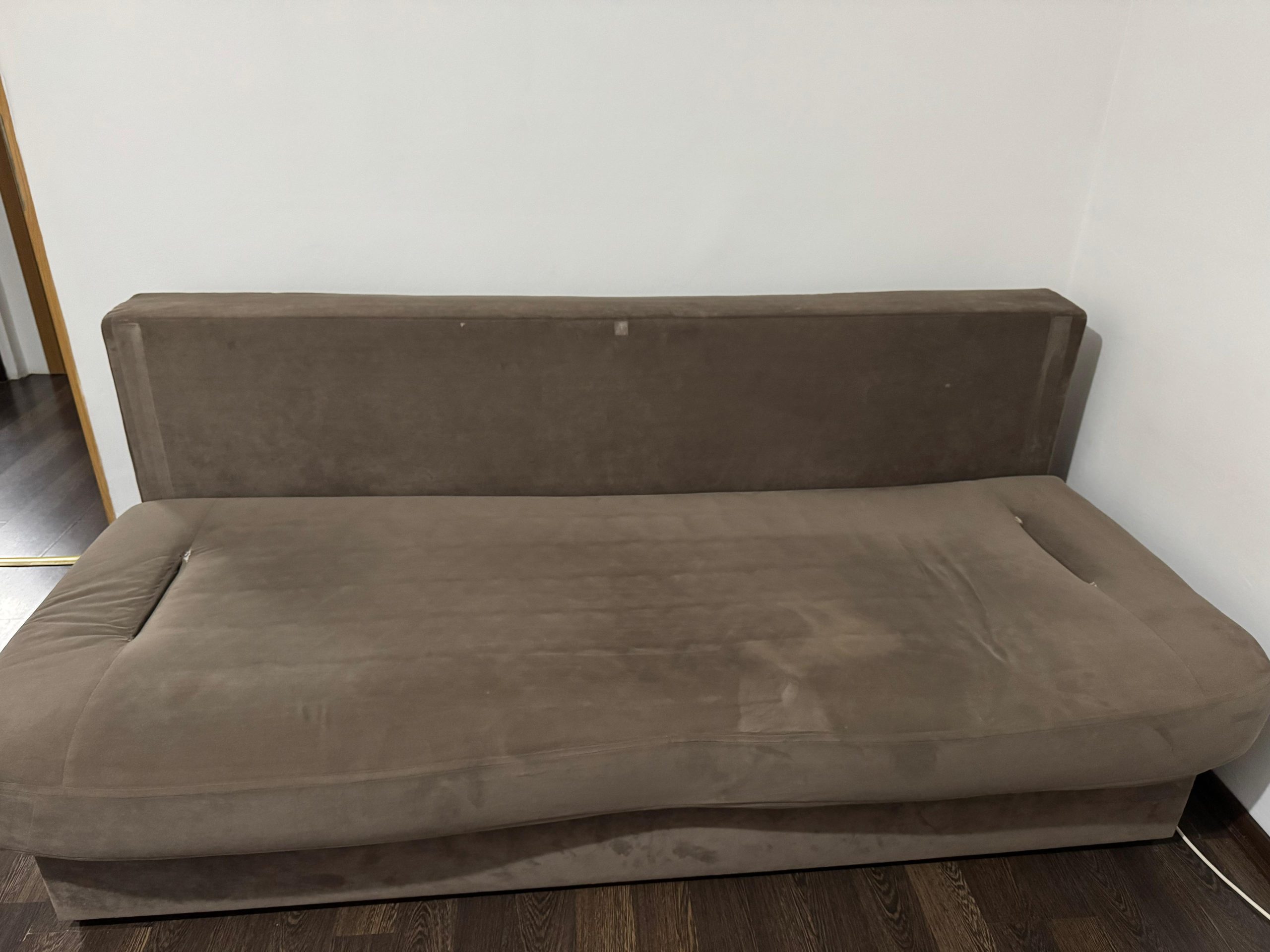 Vând canapea extensibilă cu ladă de depozitare