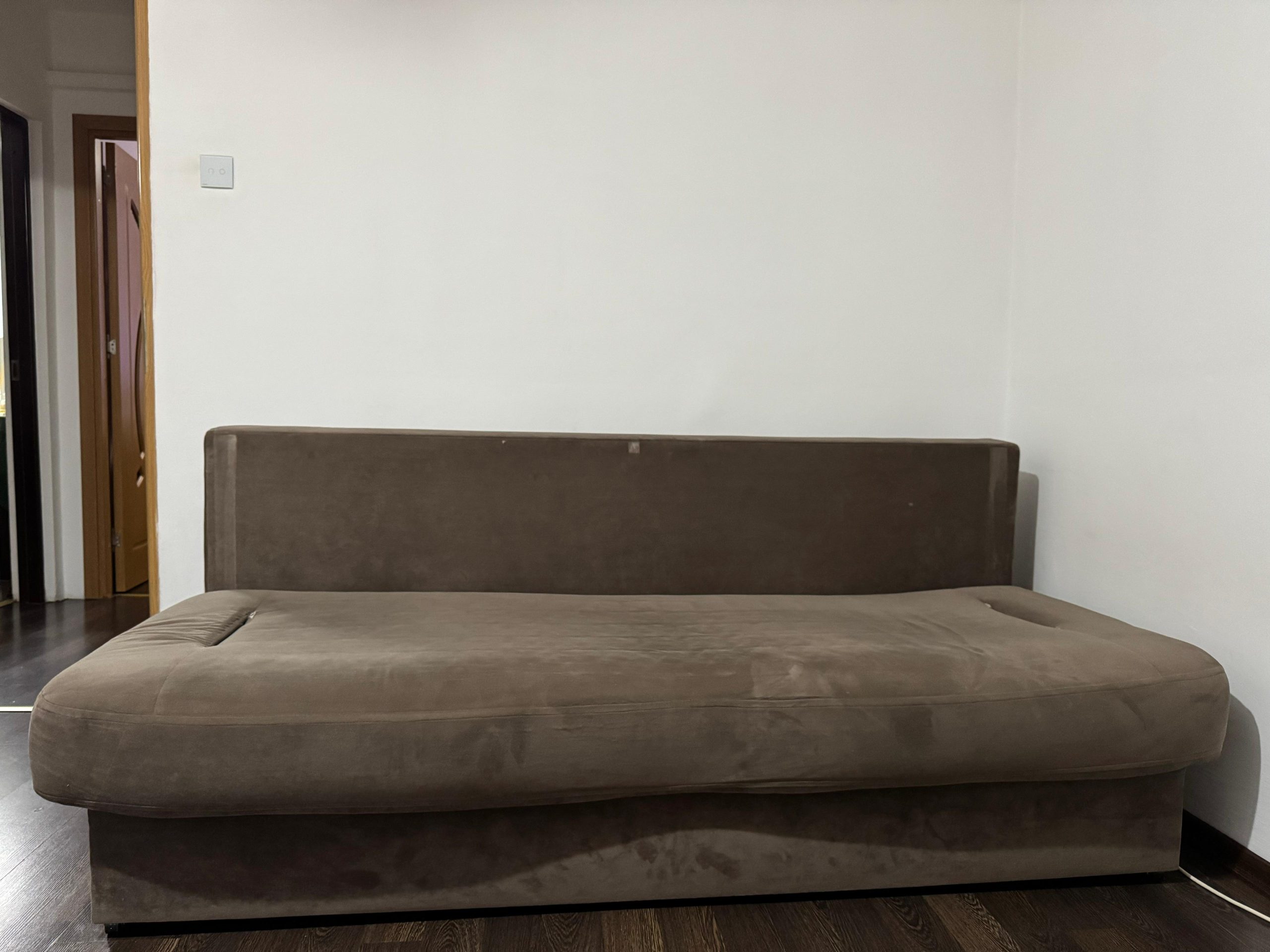 Vând canapea extensibilă cu ladă de depozitare