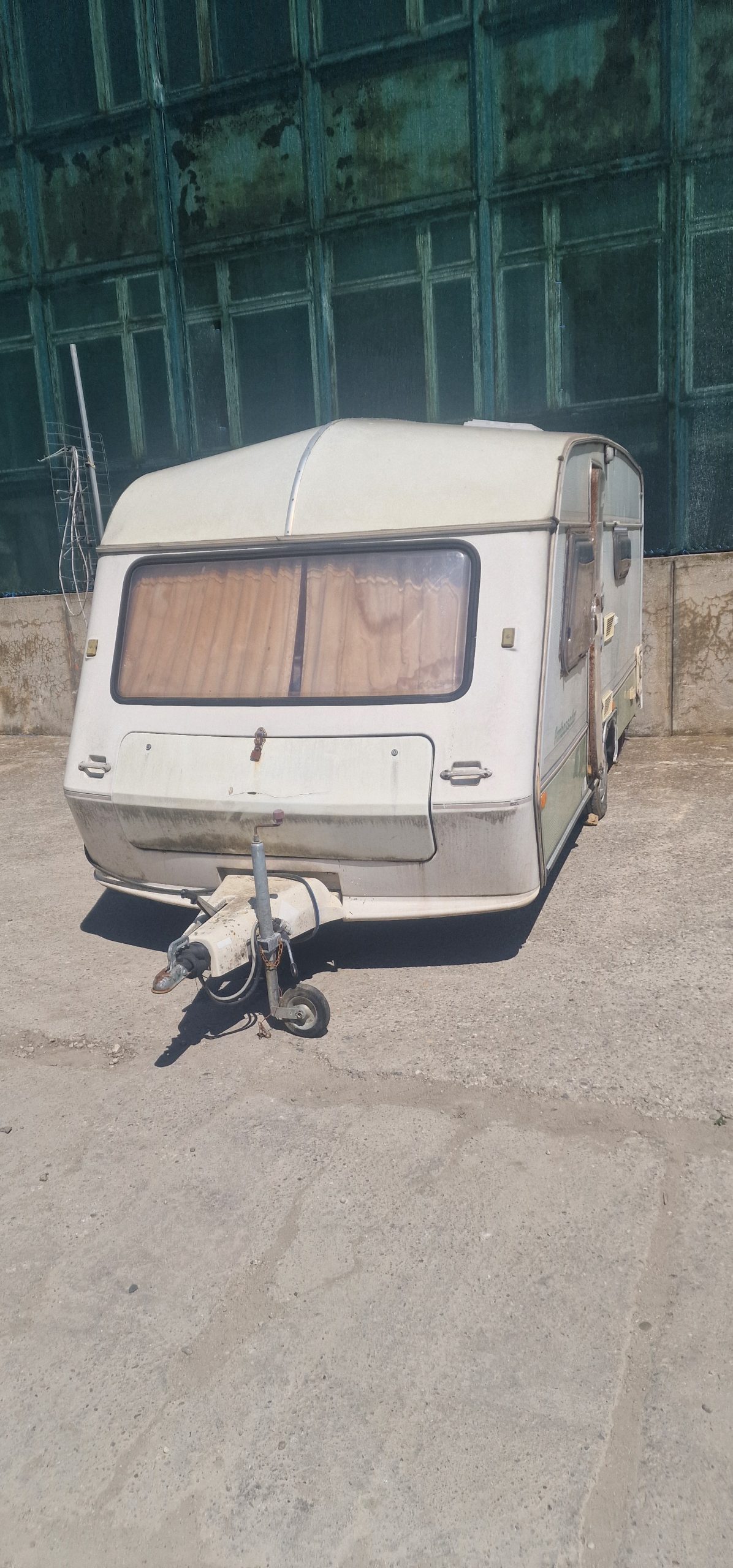 Rulotă de vânzare