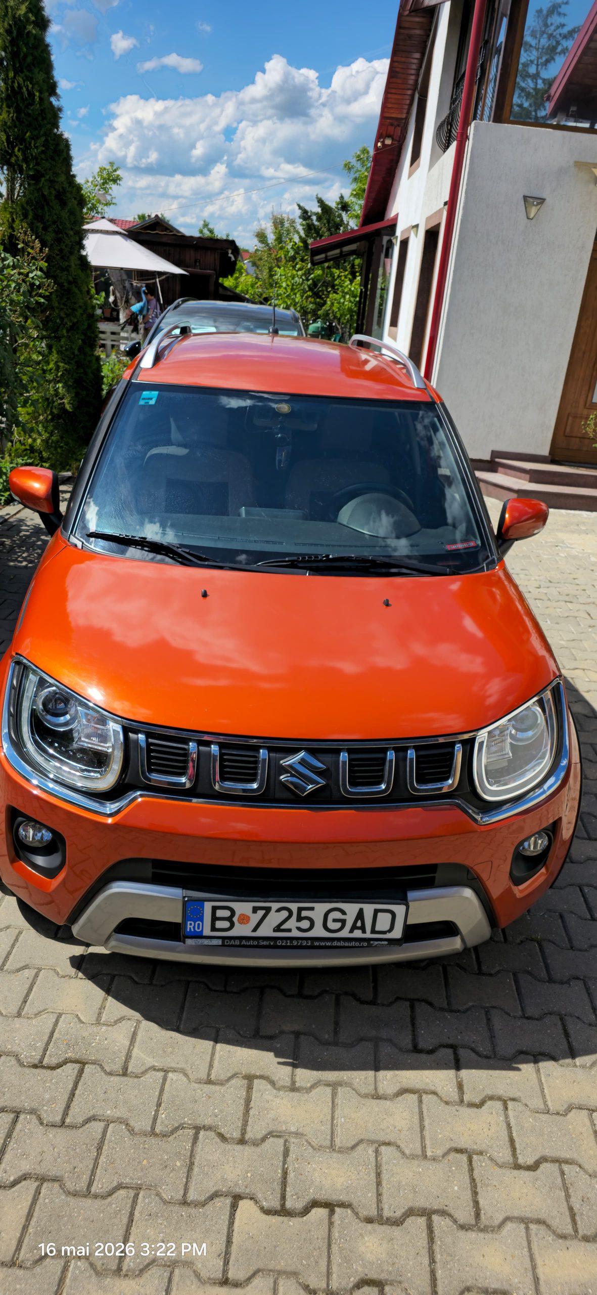 Minisuv hibrid ideal pentru oraș și pentru drumurile lungi, consum redus