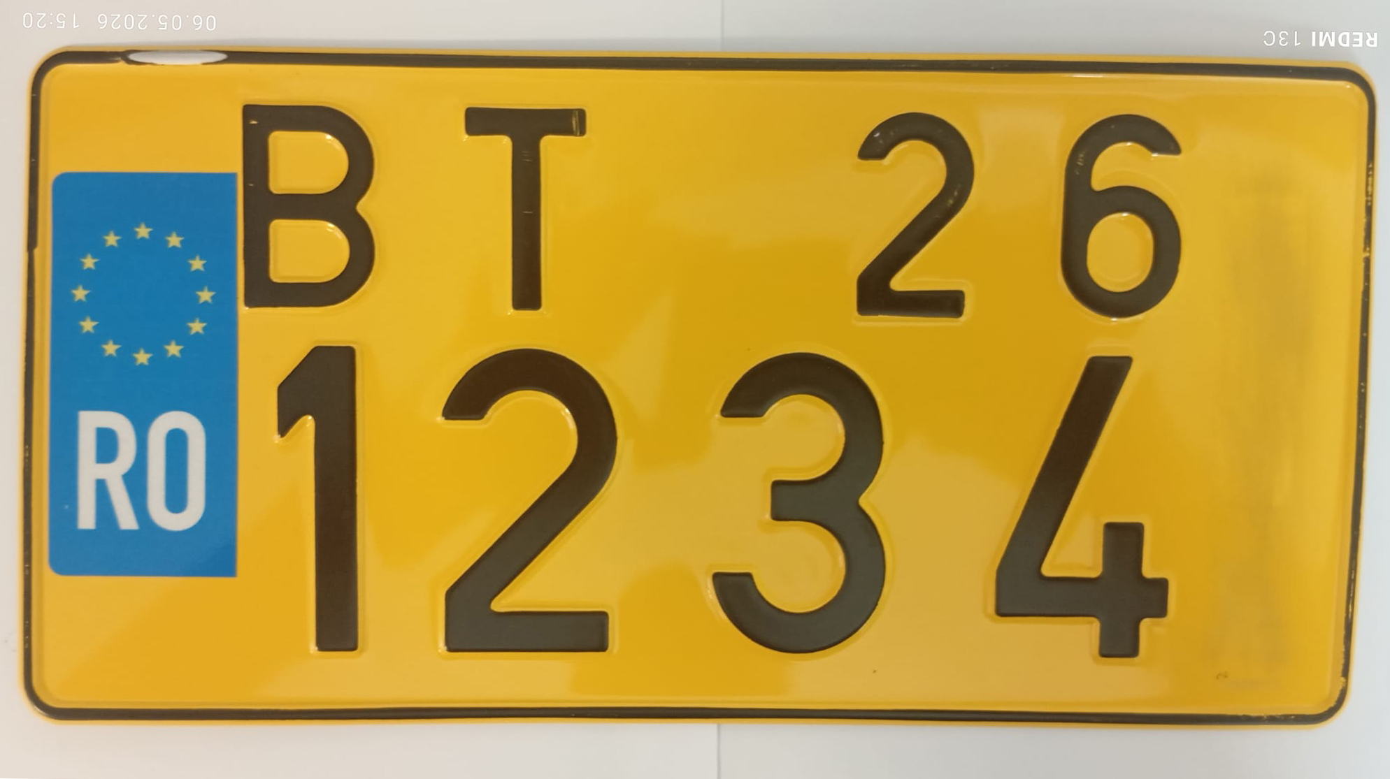 Placute auto galbene