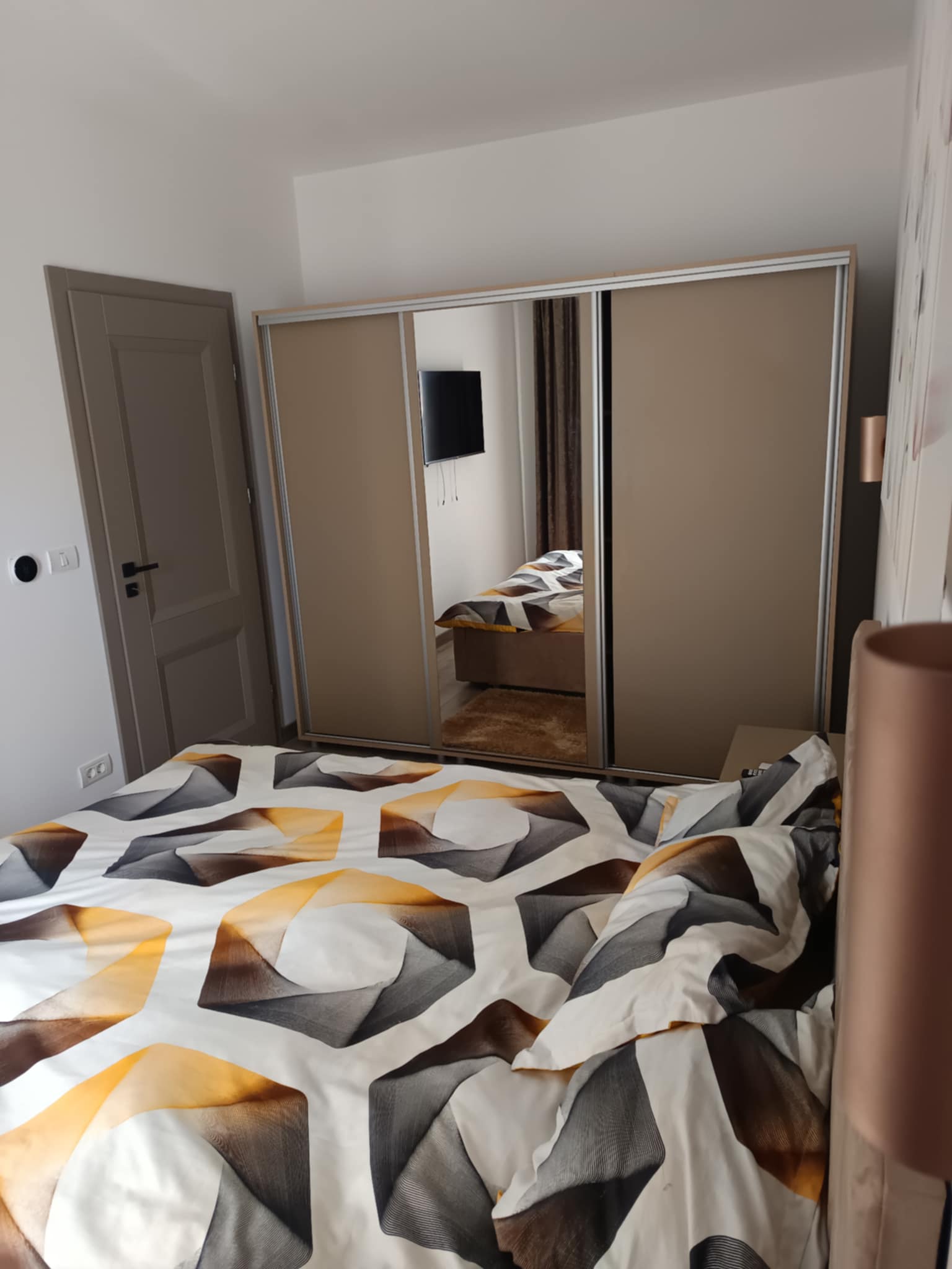 Inchiriez apartament in regim hotelier complex rezidential
