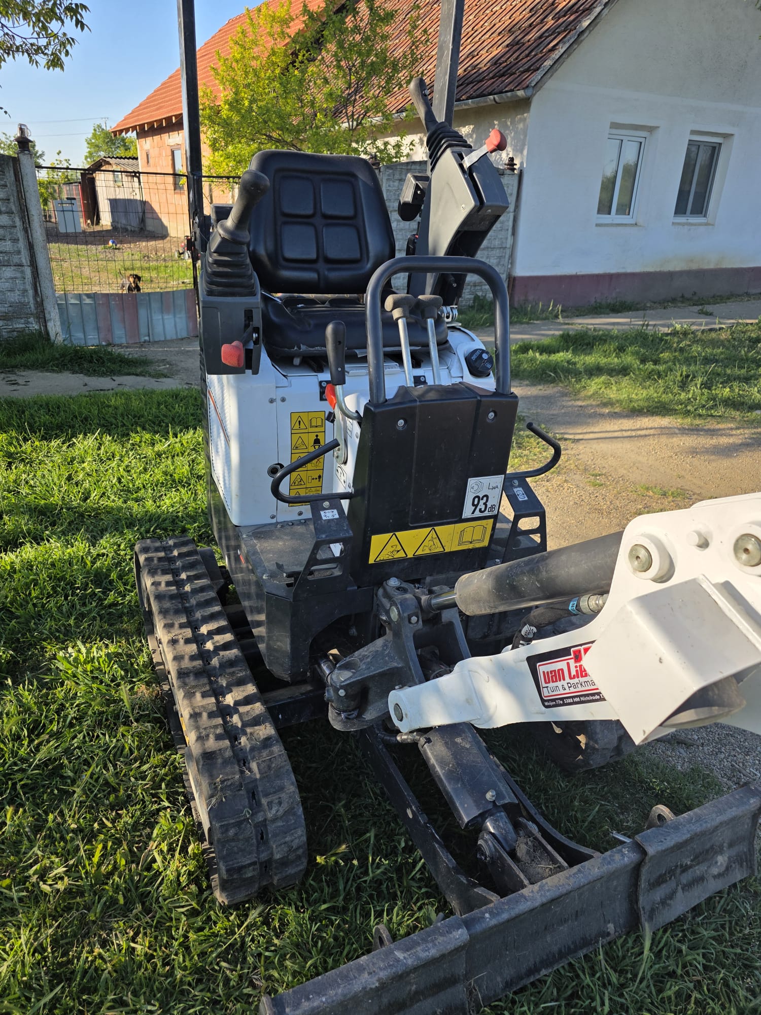 Vand mini excavator