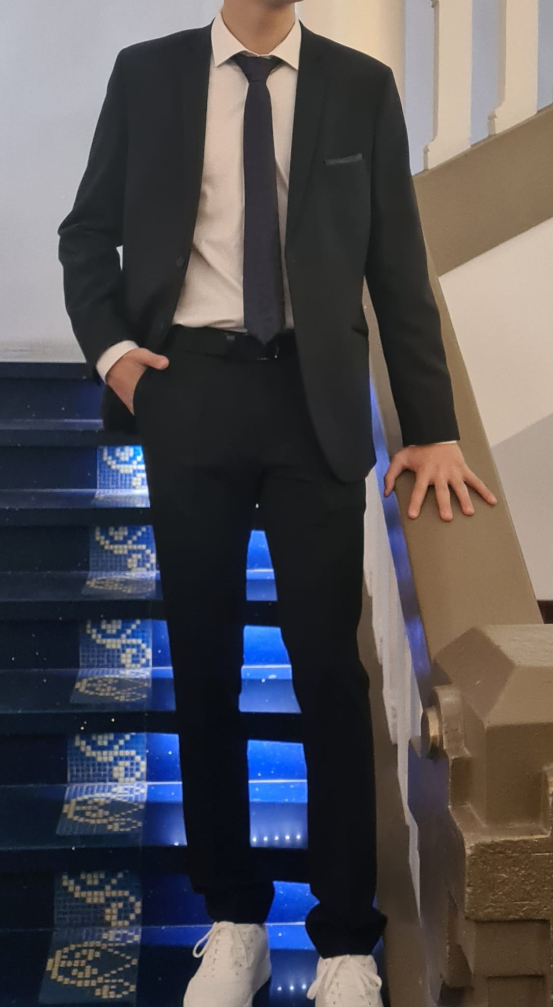 Costum adolescenti