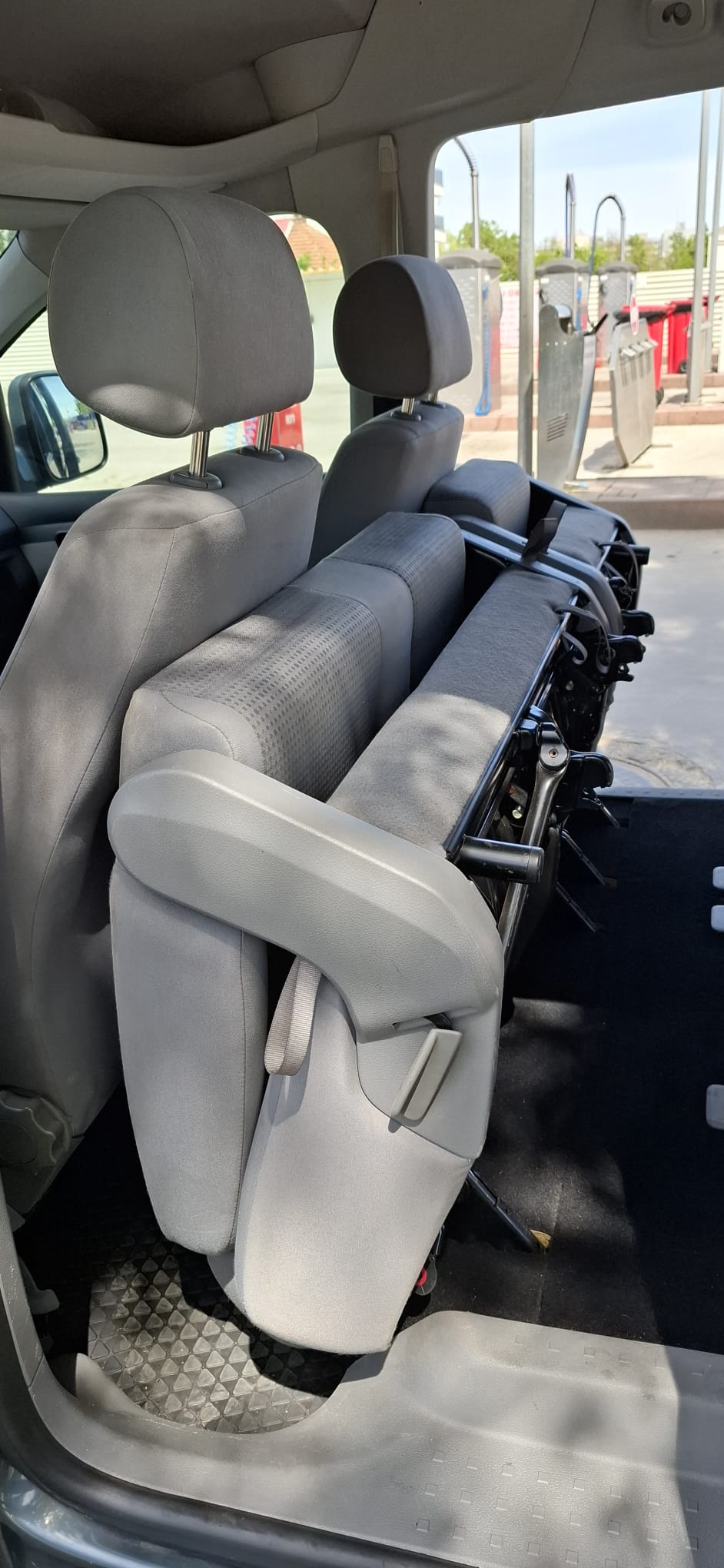 Vând Volkswagen Caddy Life