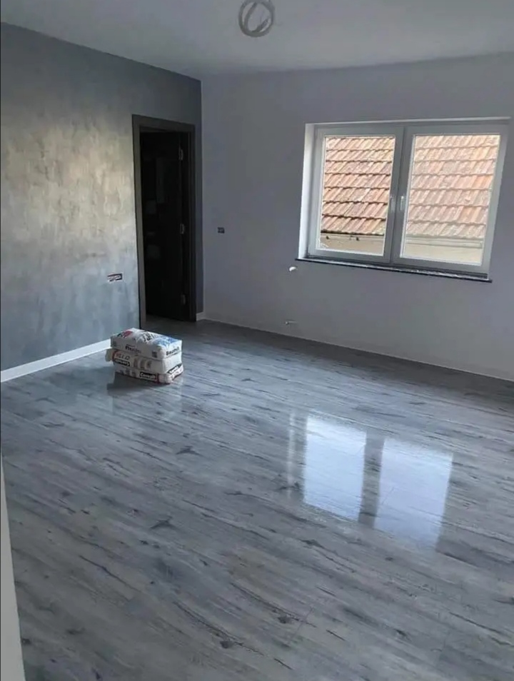 Execut lucrări de construcții și amenajări interioare și exterioare