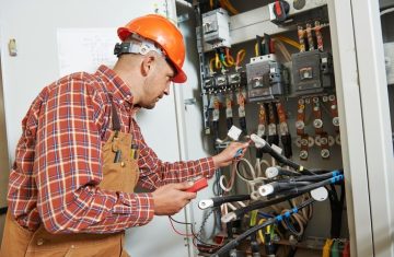 cc3da2f89939363e095638428e6d66e3-professional-electrician-surrey