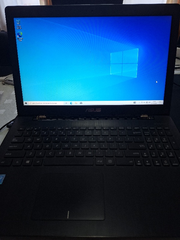 Vând Notebook, Laptop, Asus X553MA.