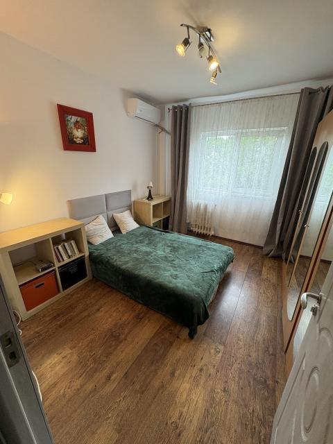 Inchiriez apartament 3 camere, semidecomandat, 70mp, mobilat si utilat, Turda, 699euro