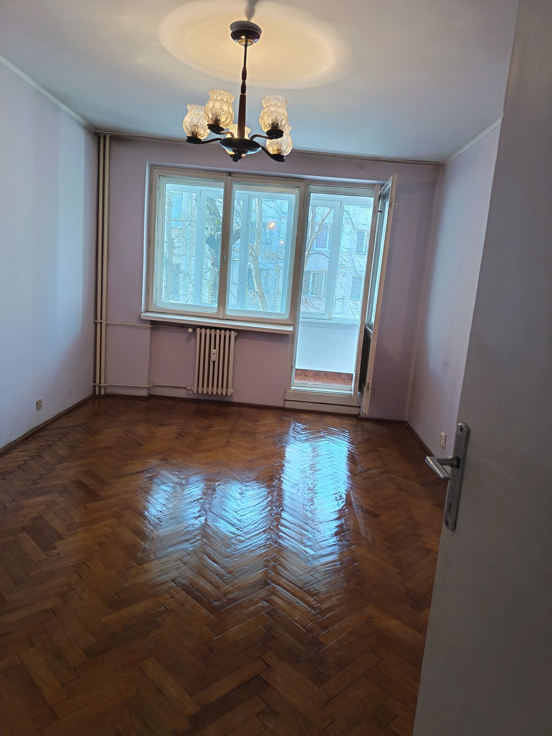 Vând apartament 3 camere decomandate