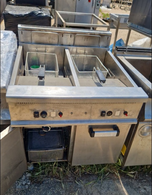 Friteuze profesionale duble, second-hand, cu suport inclus