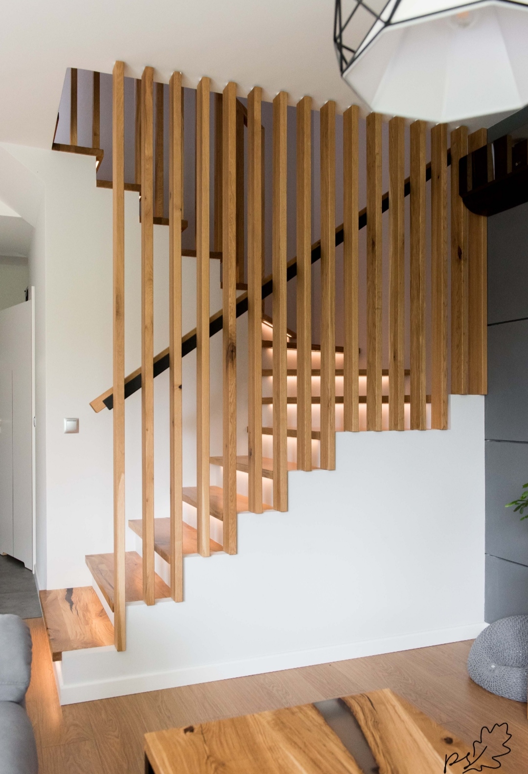 Riflaje la comanda – riflaje din lemn, riflaje perete despartitor sau decorative
