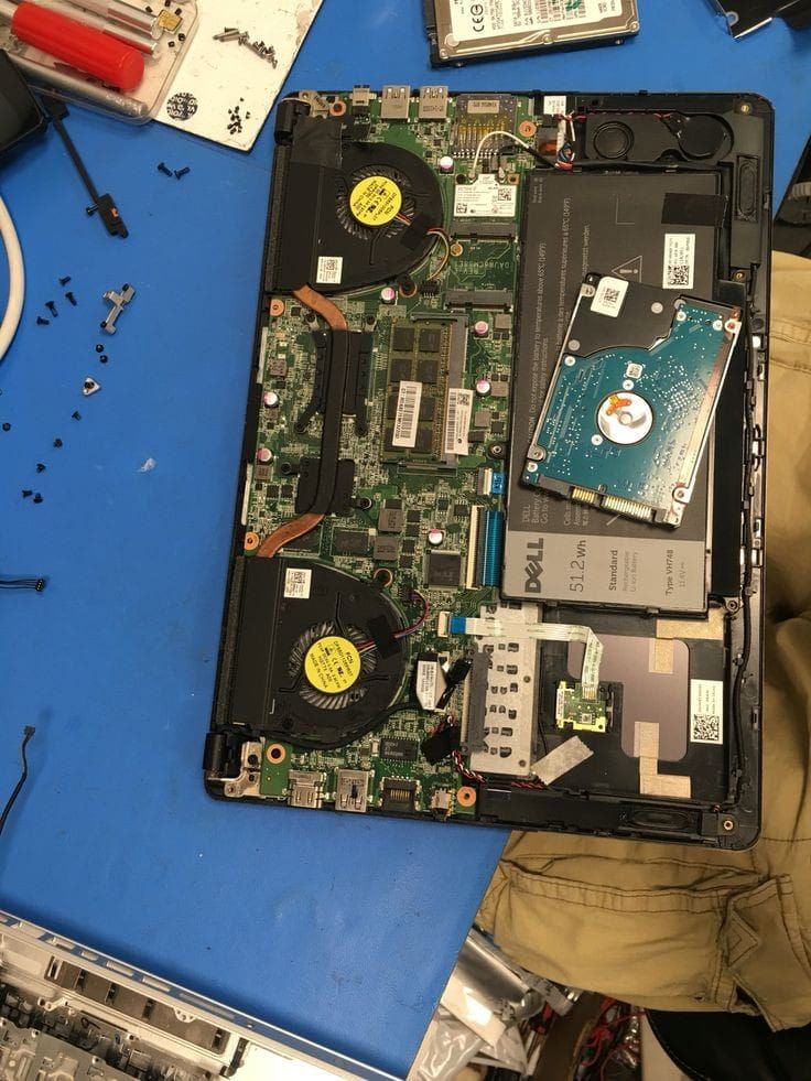 Reparatii laptop Bucuresti la domiciliu – Service PC – Instalare Windows 11