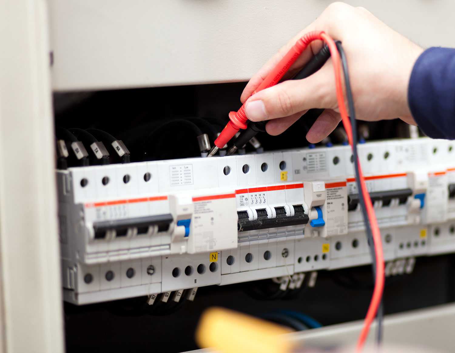 Electrician Autorizat Non-Stop în București