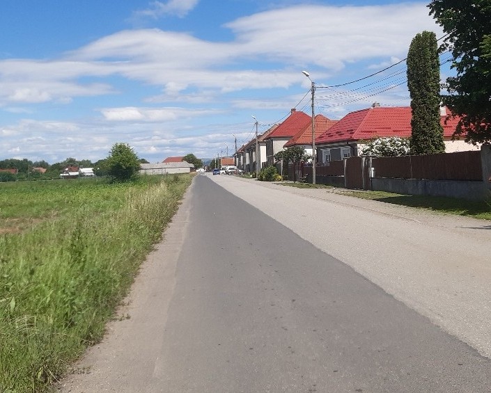 Vand teren intravilan construibil utilitati asfalt central Lunca Calnicului Brasov