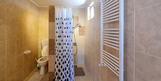 Vila, 3 camere,constructie 2014, teren 547mp, Negoiesti, Prahova, 185.000euro