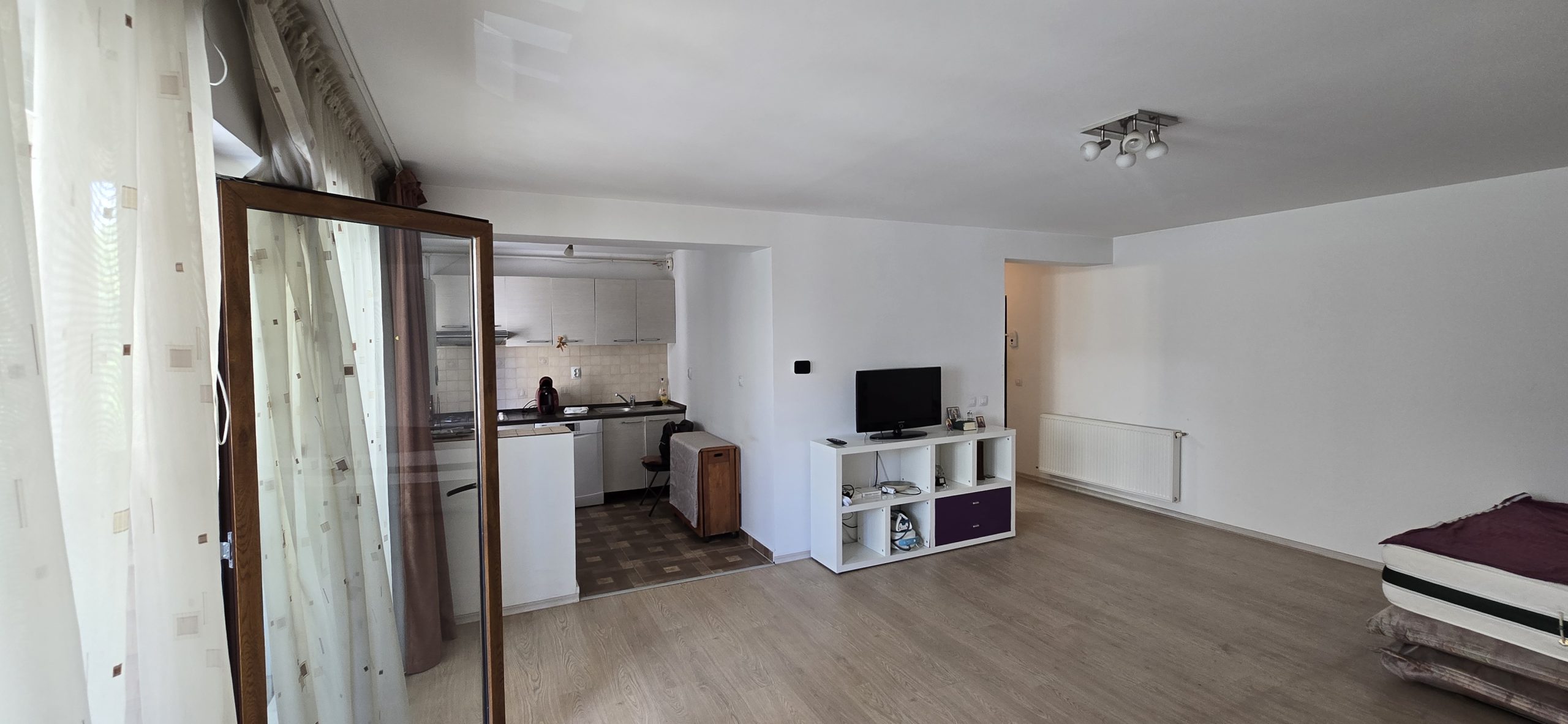 Garsonieră spațioasă 47 mp | Etaj 1din 4 | Bloc 2012 | Loc de parcare inclus | 68.500 euro