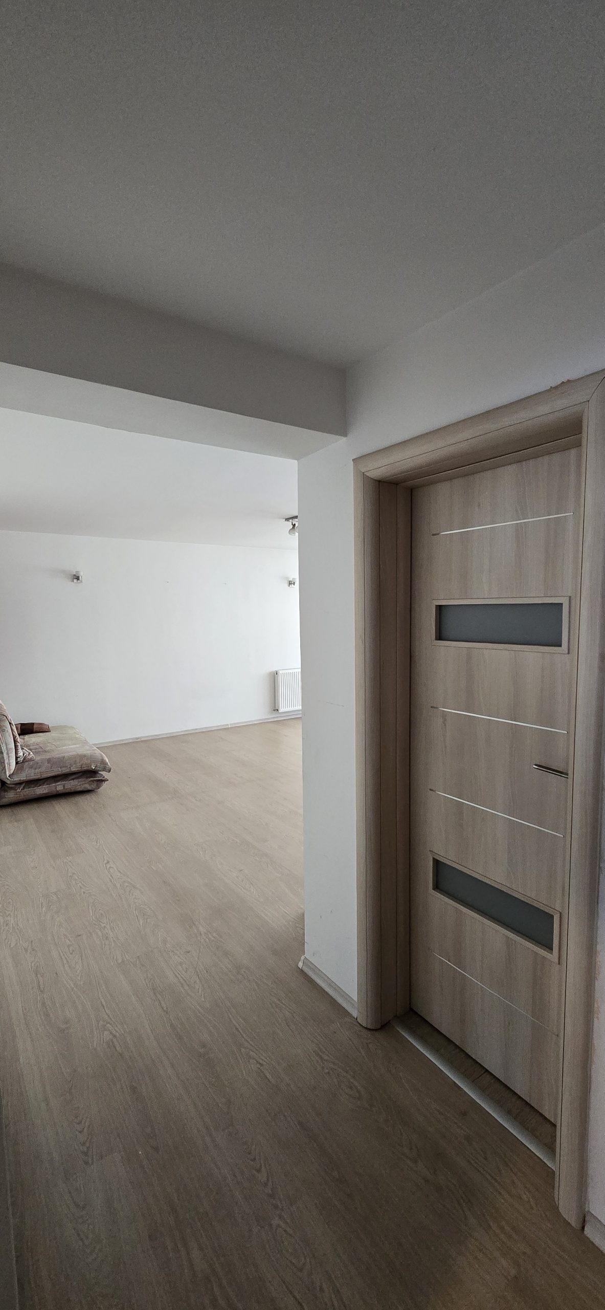 Garsonieră spațioasă 47 mp | Etaj 1din 4 | Bloc 2012 | Loc de parcare inclus | 68.500 euro