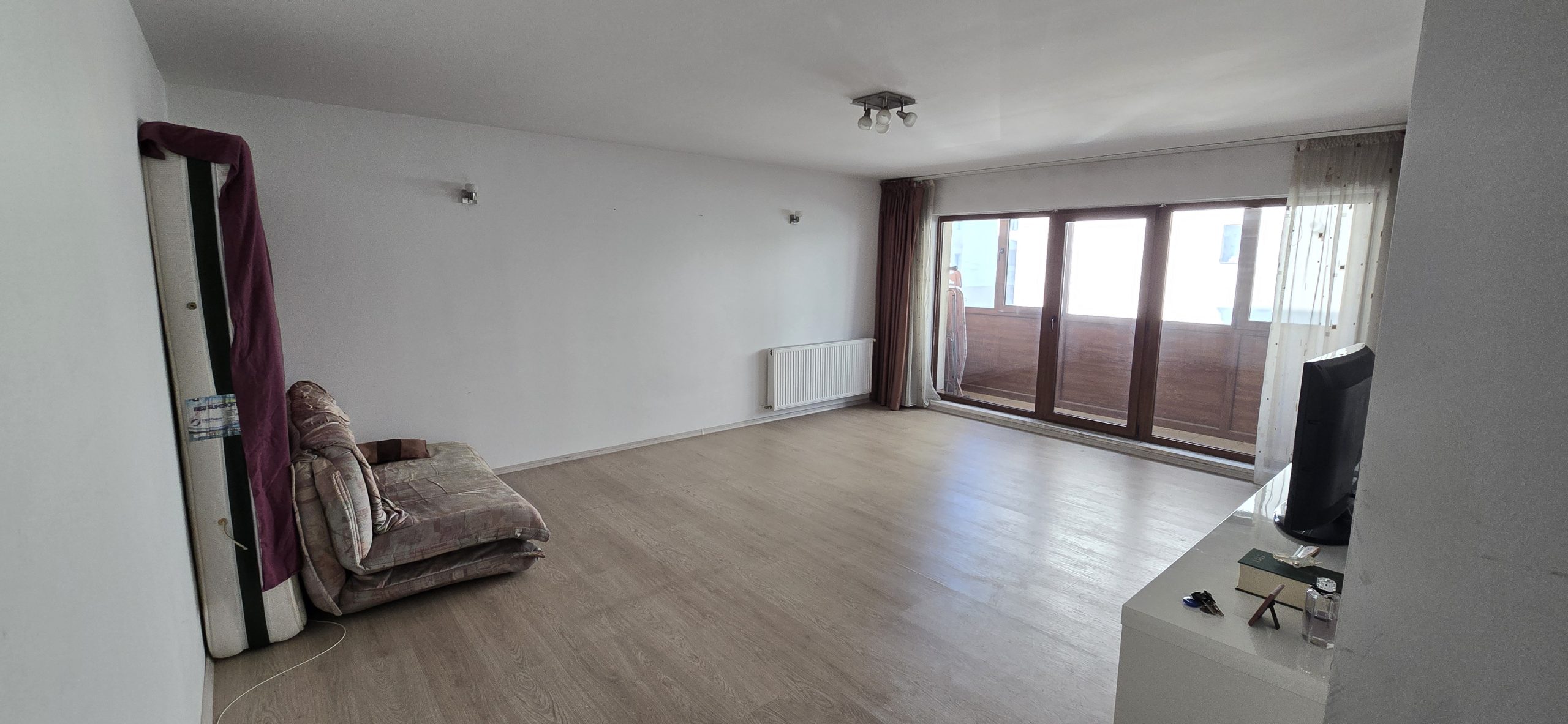 Garsonieră spațioasă 47 mp | Etaj 1din 4 | Bloc 2012 | Loc de parcare inclus | 68.500 euro