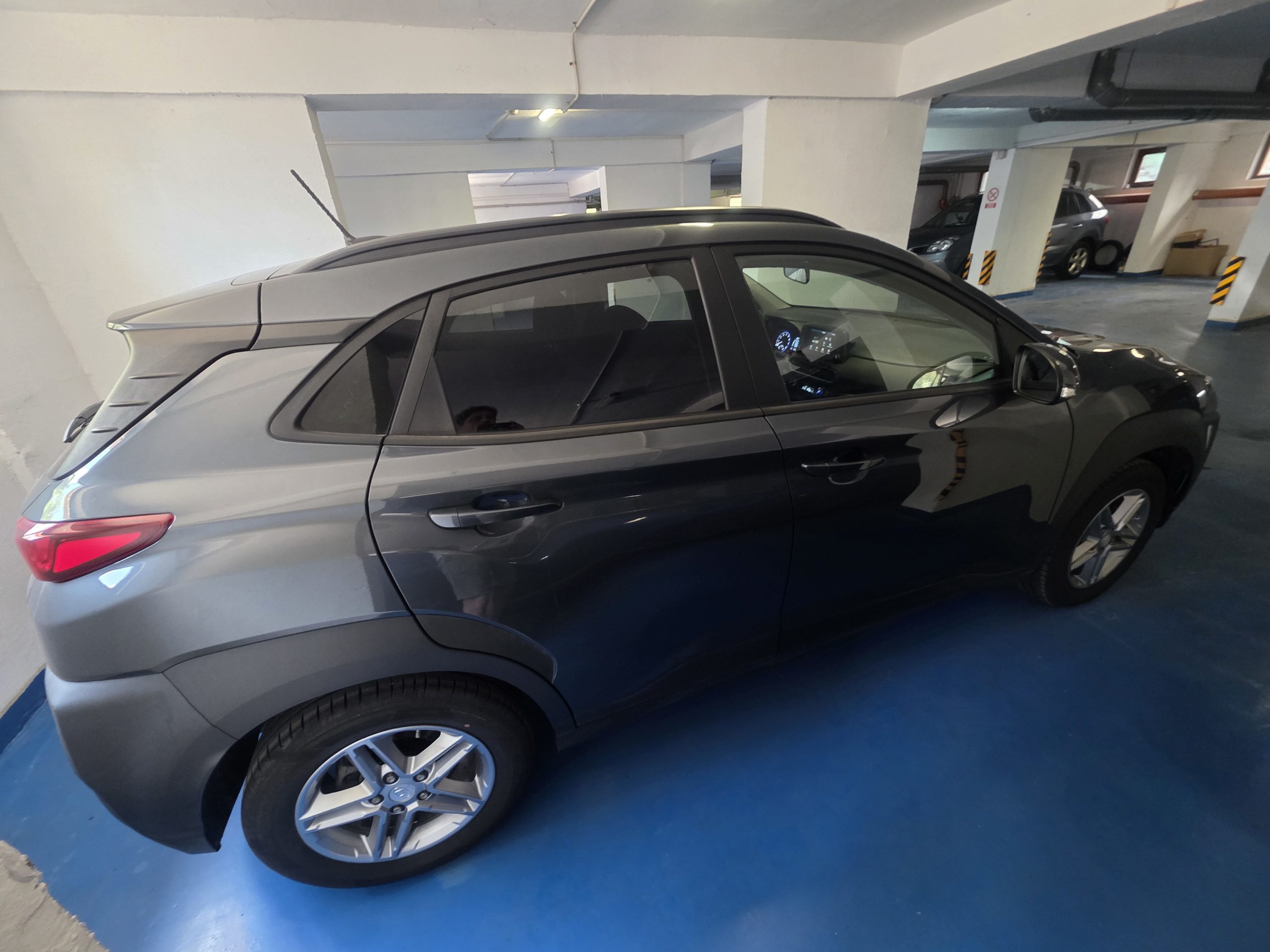 Hyundai Kona Highway 1.0 T-GDi 120 CP | 23.500 km |2 seturi complete de roți