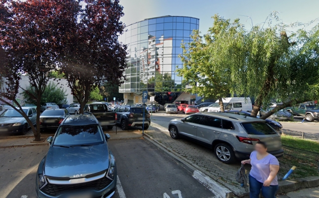 Inchiriez spatiu de birouri, zona Metrou Brancoveanu, 85mp, 10euro
