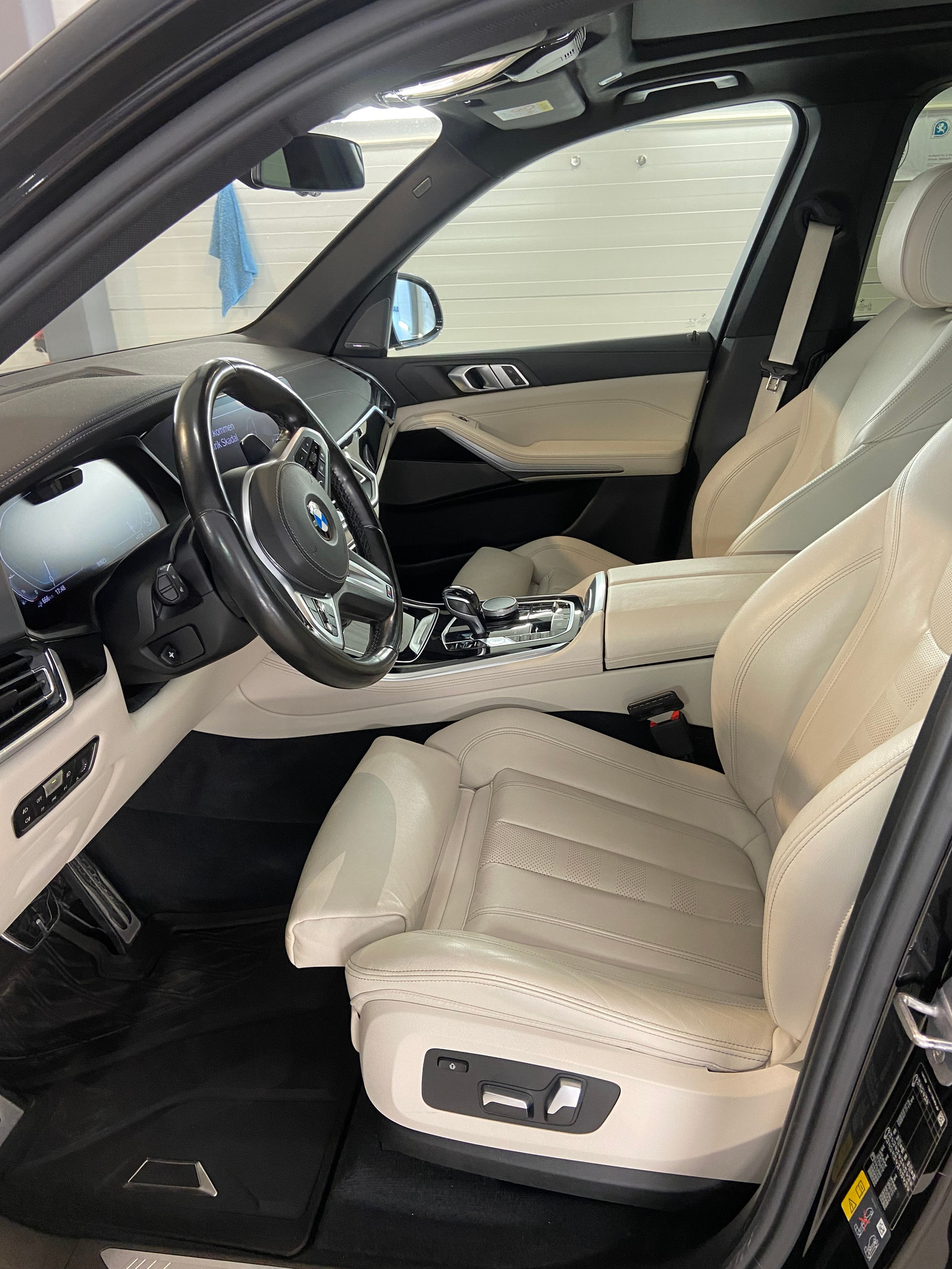 2020 BMW X5 M-Sport-XDRIVE45E