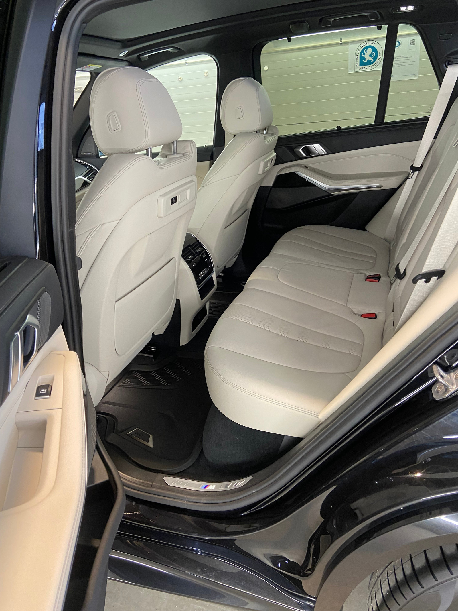 2020 BMW X5 M-Sport-XDRIVE45E