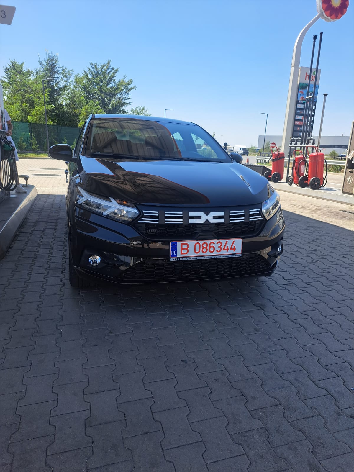 Rent a car Dacia automat pret de la 45 euro/zi