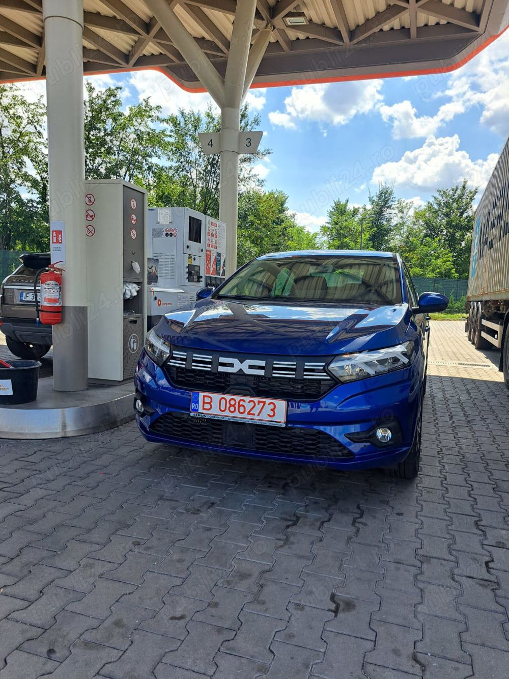 Rent a car Dacia automat pret de la 45 euro/zi