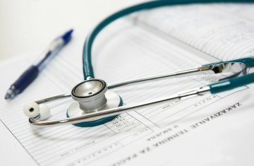 images-pexels-com-photos-40568-medical-appointment-doctor-healthcare-40568-auto-compress-cs-tinysrgb-dpr-2-h-650-w-940-1