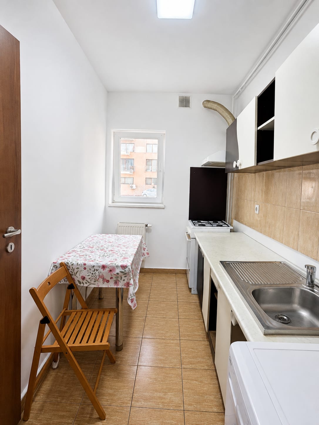 Garsonieră 32 mp | Bloc 2012 | Renovată | 5 min Metrou 1 Decembrie | Titan