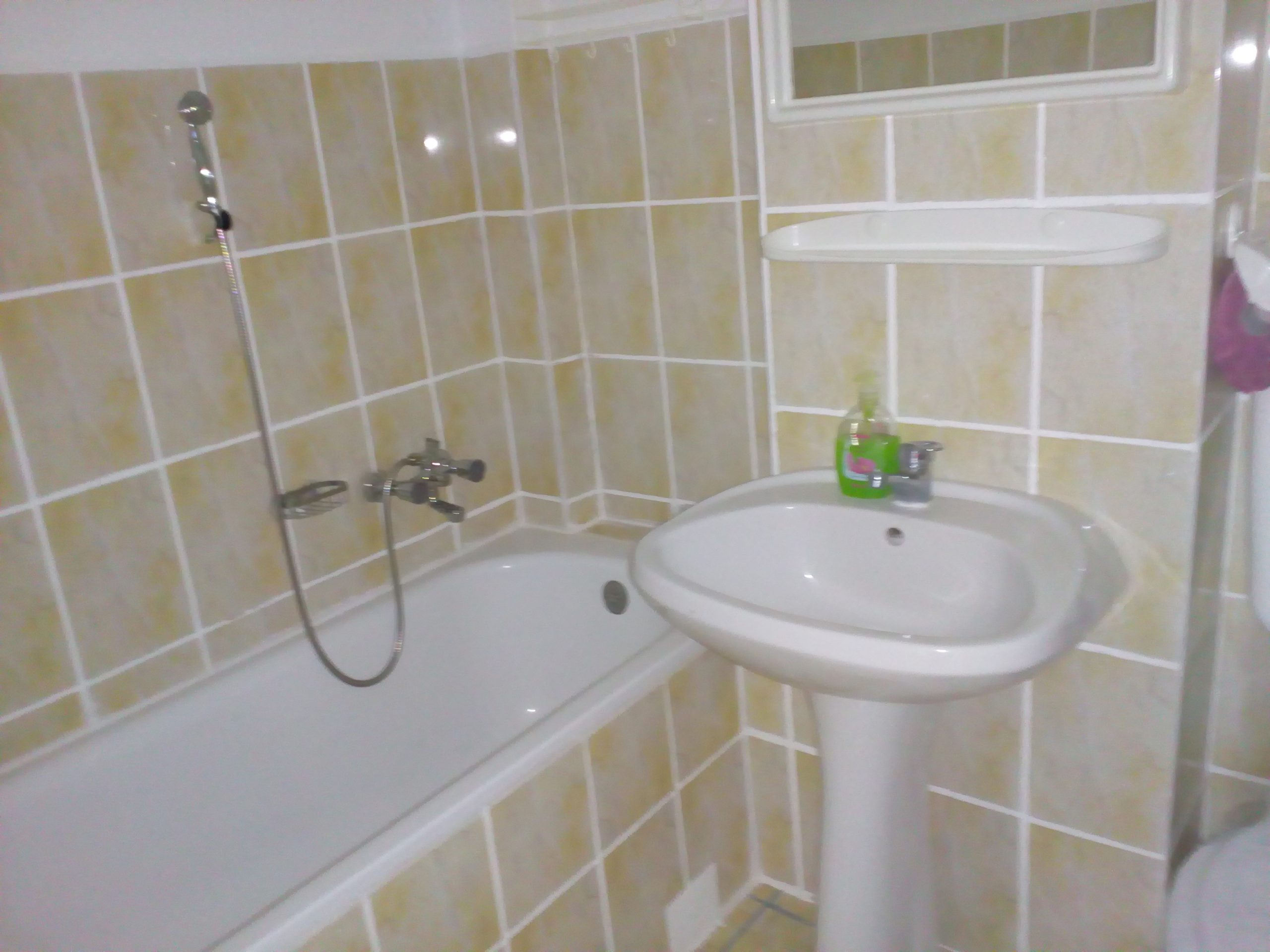 Direct proprietar inchiriez garsoniera fara intermediari 40.5 mp locuibili