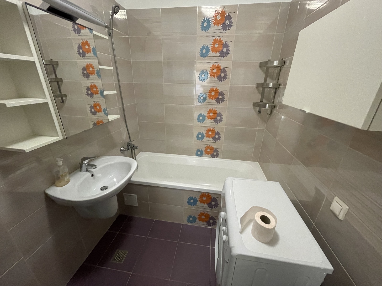 Ofer spre inchiriere apartament de 2 camere in Bucurestii Noi – Parc Bazilescu