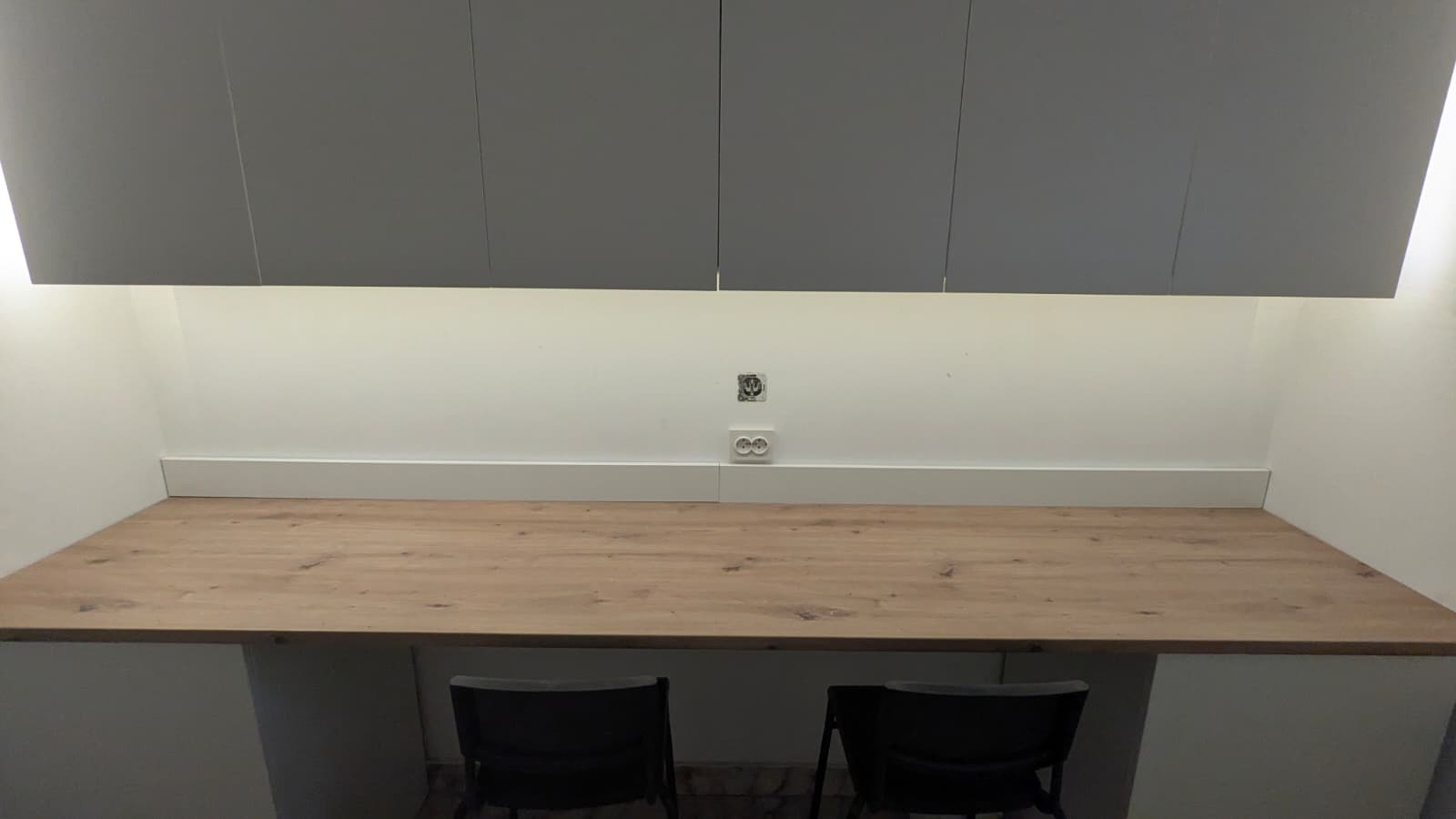 Mobilier modern costum, bucatarie, living, dormitor, depozitare